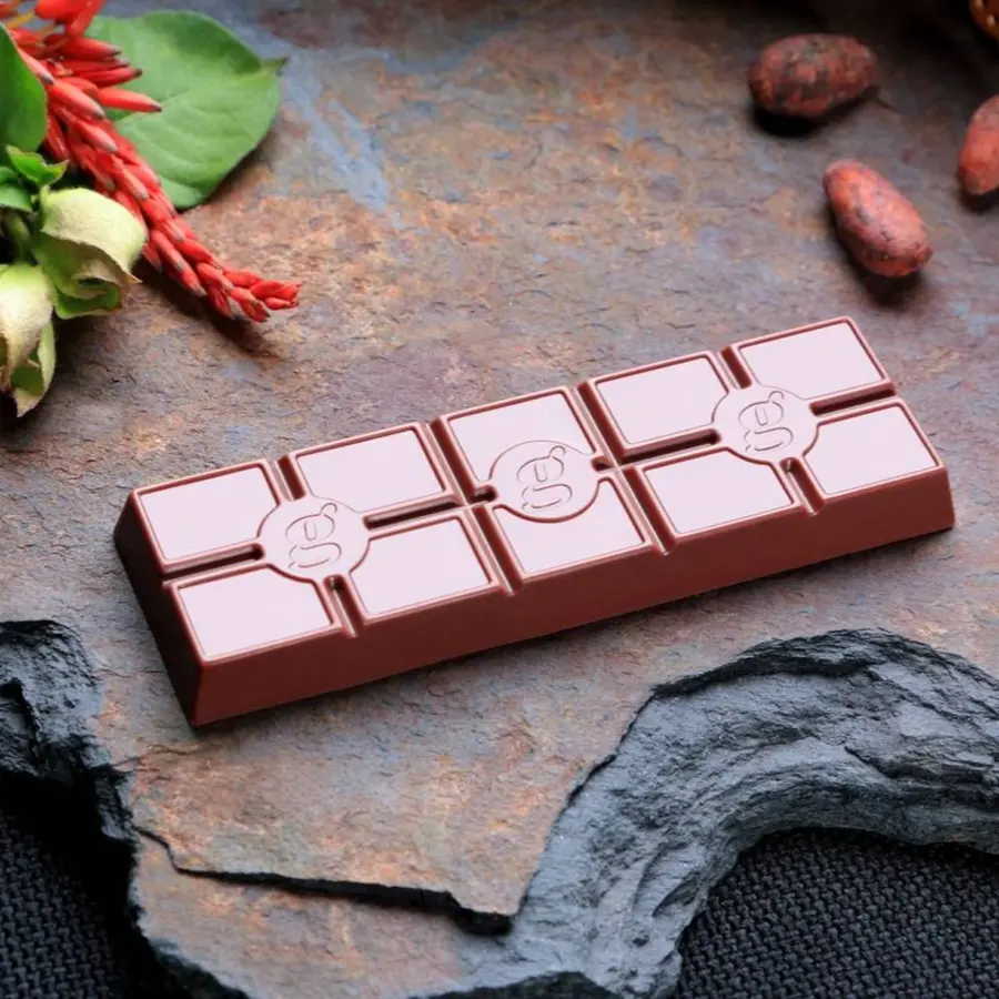 Barra sin azúcar con almendras 37% cacao 40g
