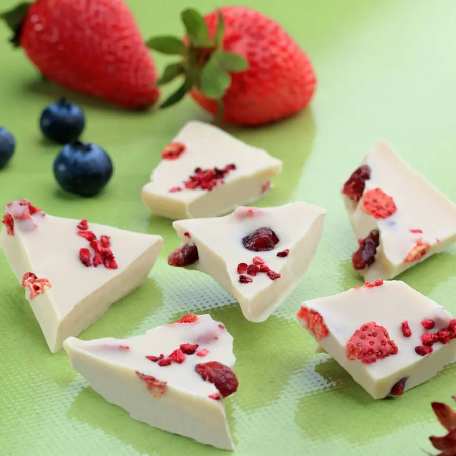 Trozos frutos rojos con chocolate blanco 120g